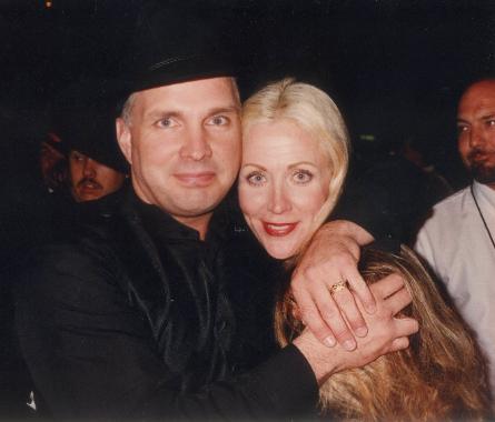 Garth Brooks & Melissa McConnell